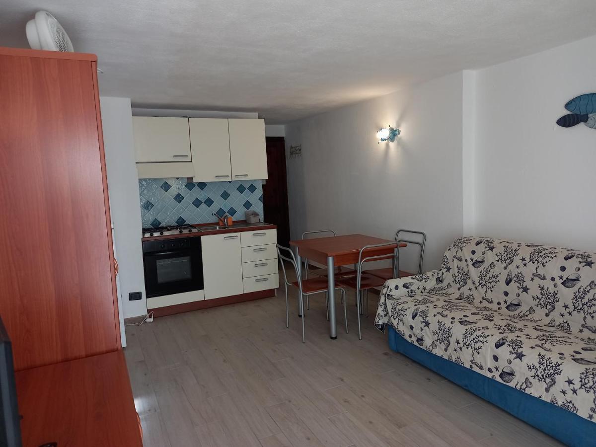 Lucky Apartment Golfo Aranci Eksteriør billede